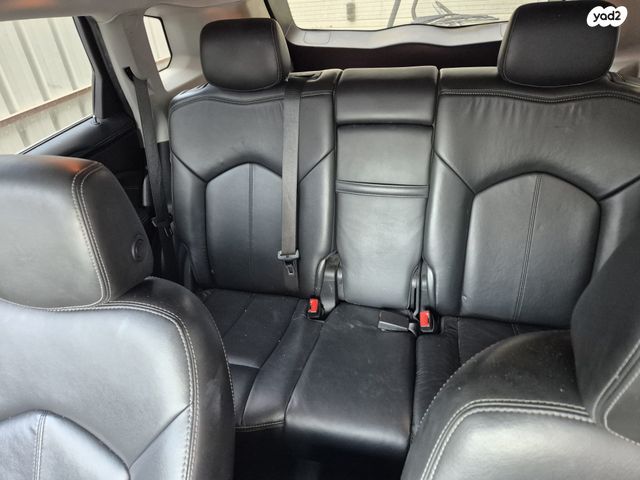 מודעת רכב קאדילק SRX