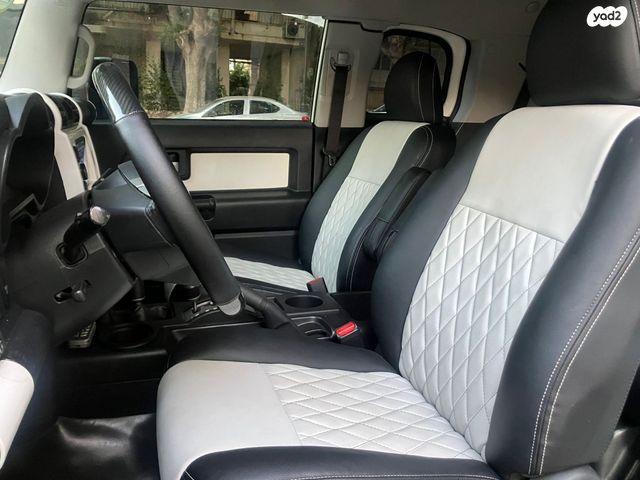 טויוטה FJ קרוזר