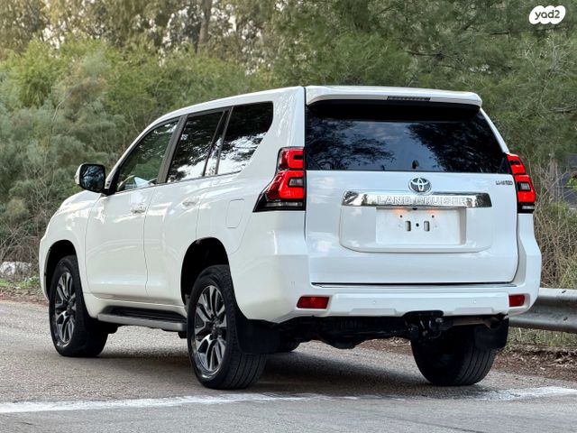 טויוטה לנד קרוזר