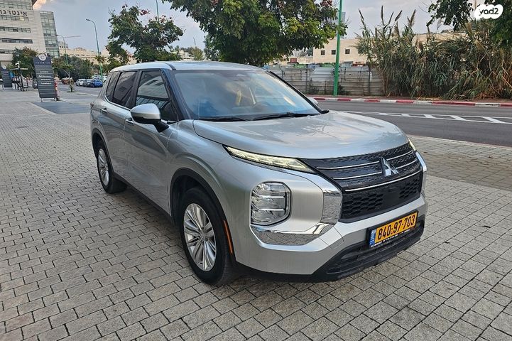 מיצובישי אאוטלנדר