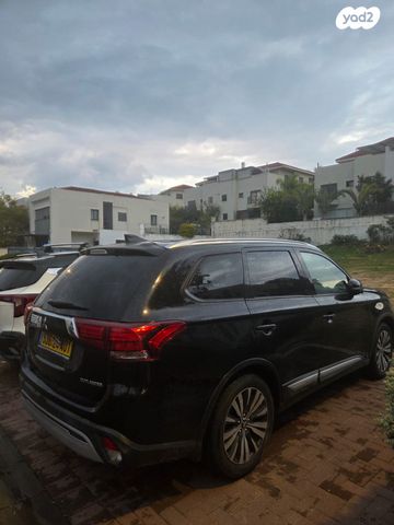 מיצובישי אאוטלנדר