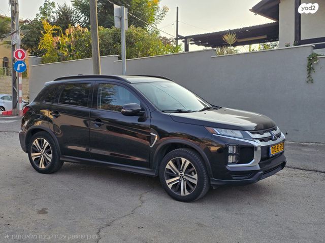 מודעת רכב מיצובישי ASX