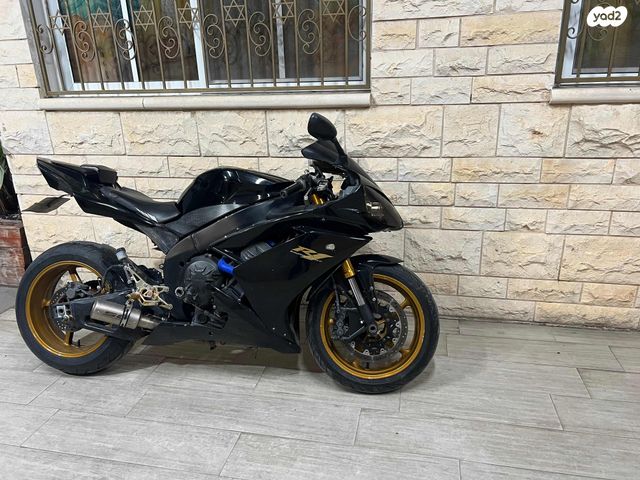 מודעת רכב ימאהה YZF-R1