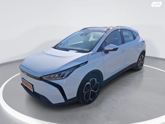 מודעת רכב ג׳ילי Geometry C