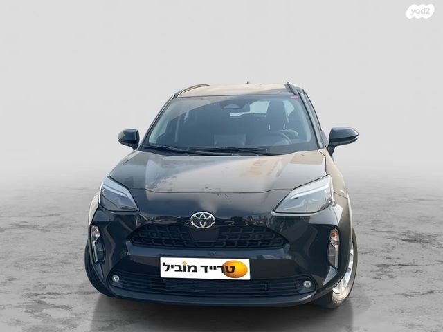 מודעת רכב טויוטה יאריס קרוס