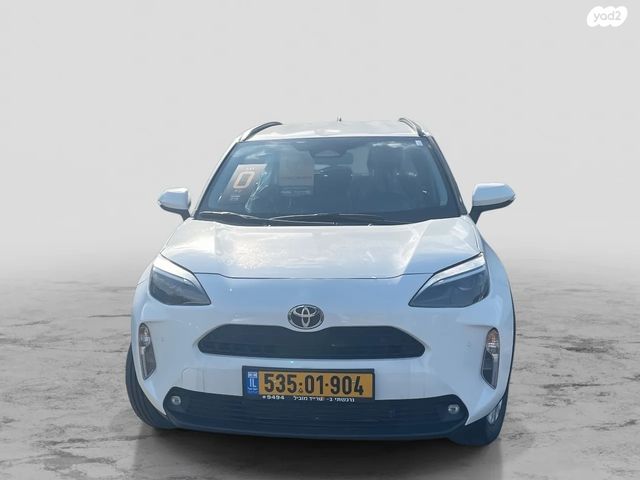 מודעת רכב טויוטה יאריס קרוס