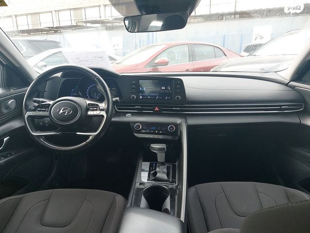 יונדאי אלנטרה