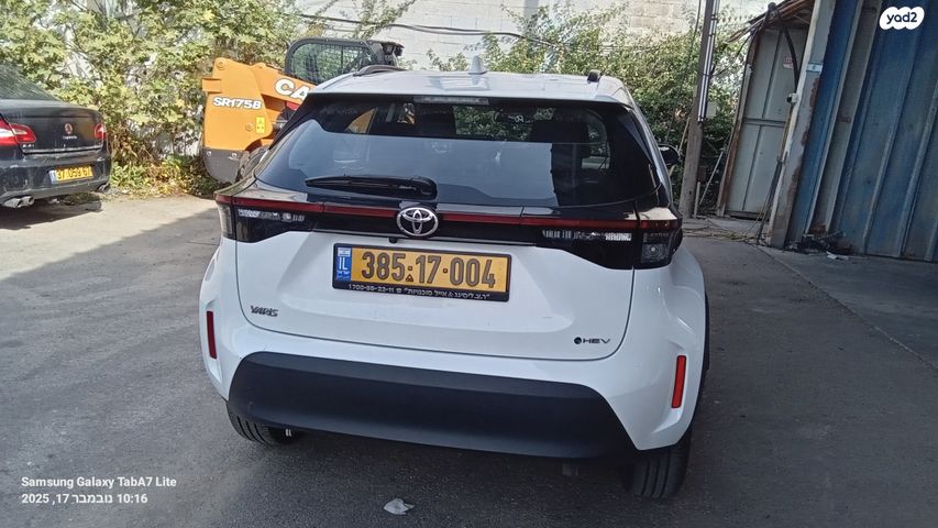 מודעת רכב טויוטה יאריס קרוס 2