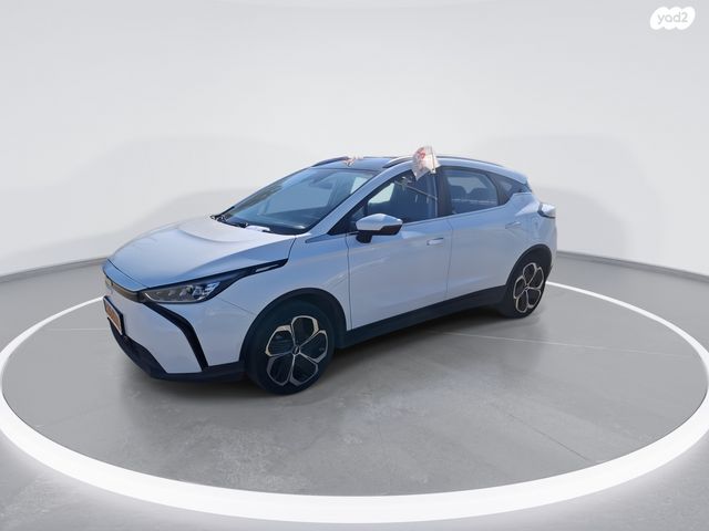 ג׳ילי Geometry C