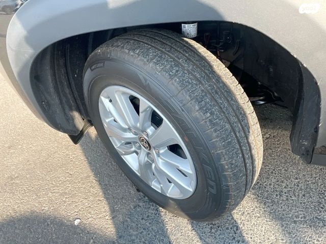 טויוטה יאריס קרוס