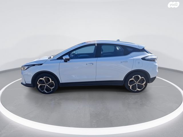 ג׳ילי Geometry C