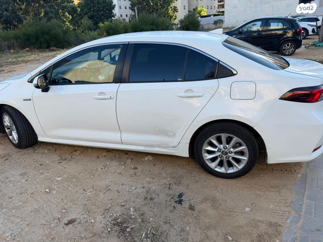 טויוטה קורולה