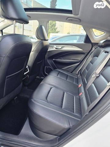 ג׳ילי Geometry C