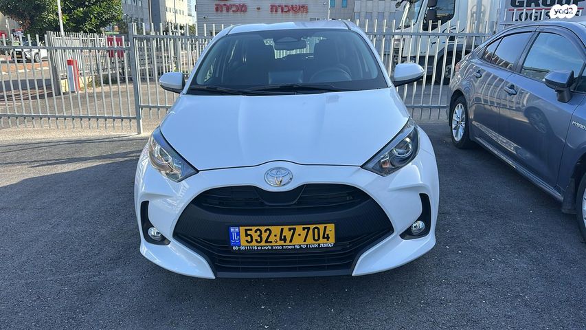 טויוטה יאריס