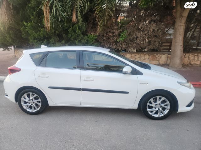 טויוטה אוריס