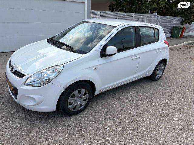 מודעת רכב יונדאי i20