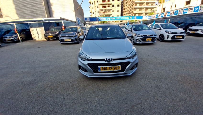 מודעת רכב יונדאי i20