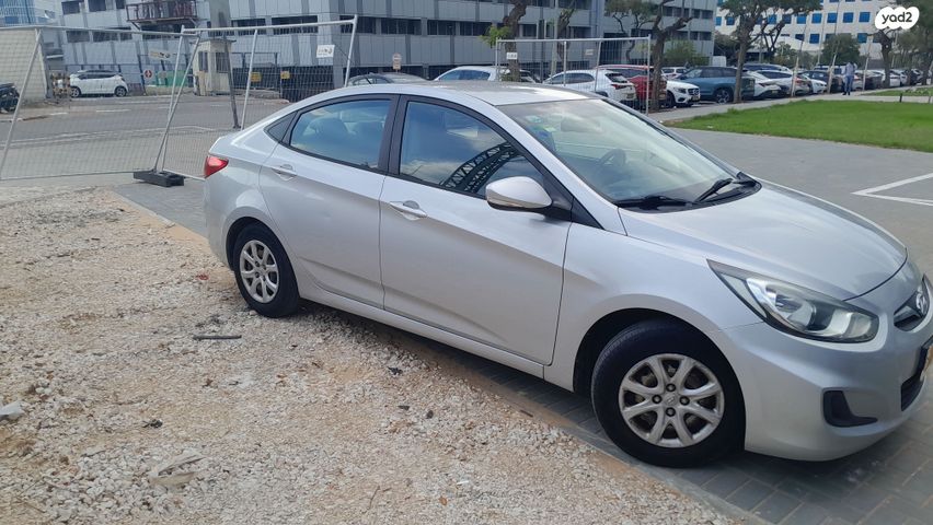 יונדאי אקסנט i25