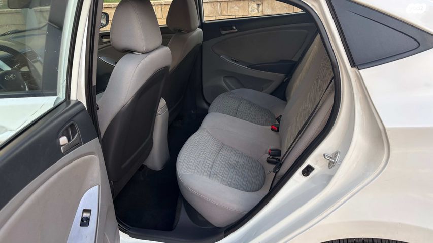 יונדאי אקסנט i25