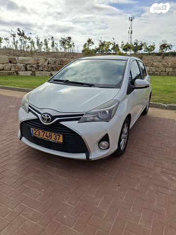 טויוטה יאריס