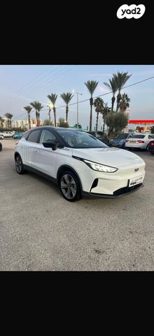 מודעת רכב ג׳ילי Geometry C