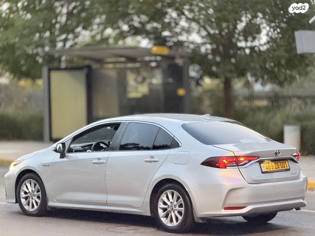 טויוטה קורולה