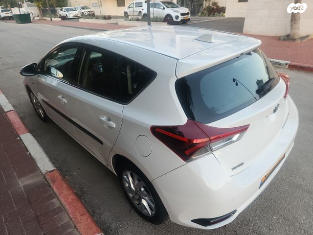 טויוטה אוריס