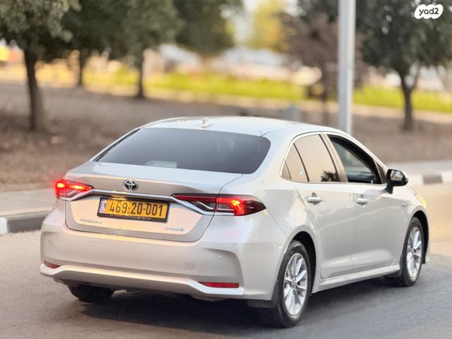 טויוטה קורולה