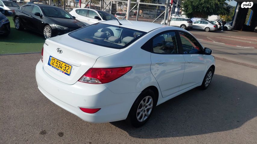 יונדאי אקסנט i25