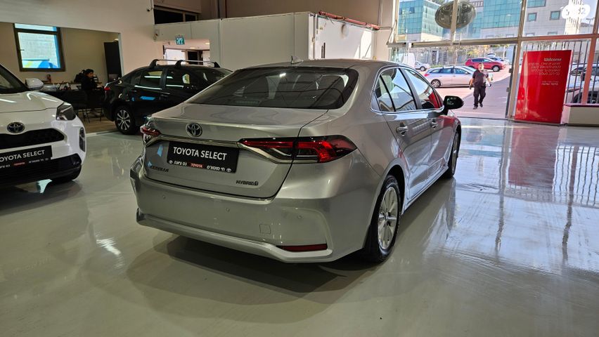 טויוטה קורולה