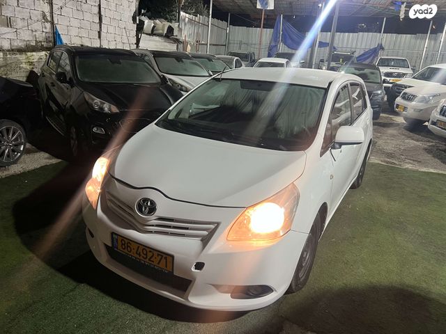 מודעת רכב טויוטה ורסו