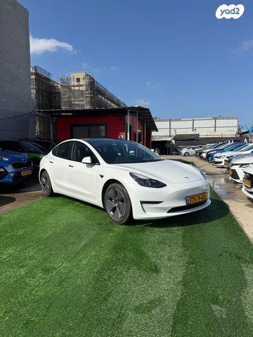 מודעת רכב טסלה מודל 3