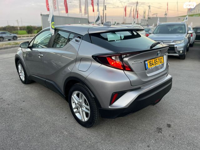 טויוטה C-HR