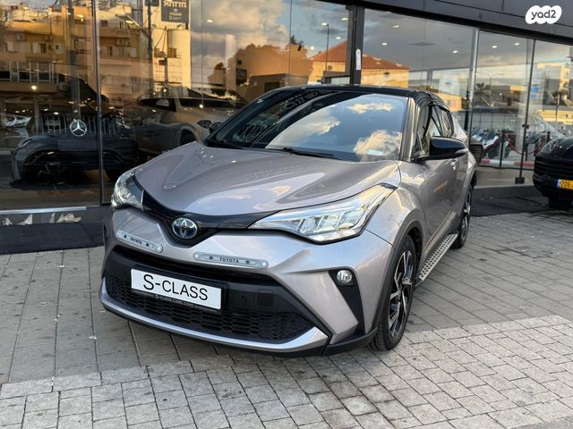 מודעת רכב טויוטה C-HR