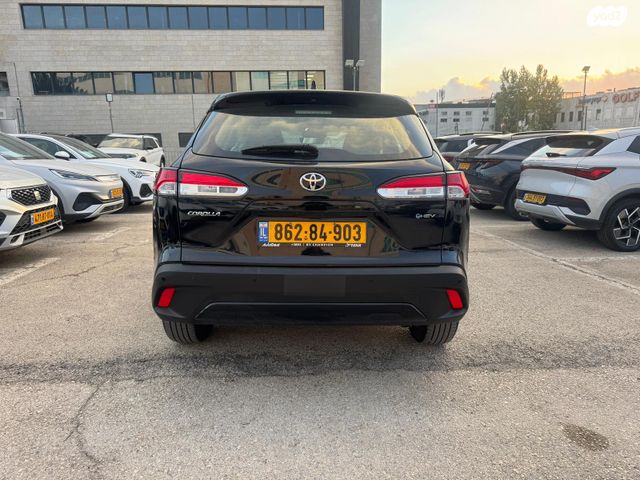 טויוטה קורולה קרוס