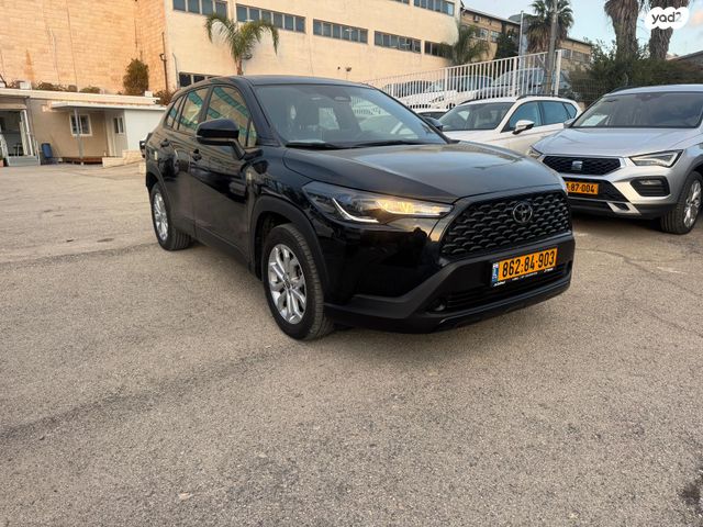 מודעת רכב טויוטה קורולה קרוס