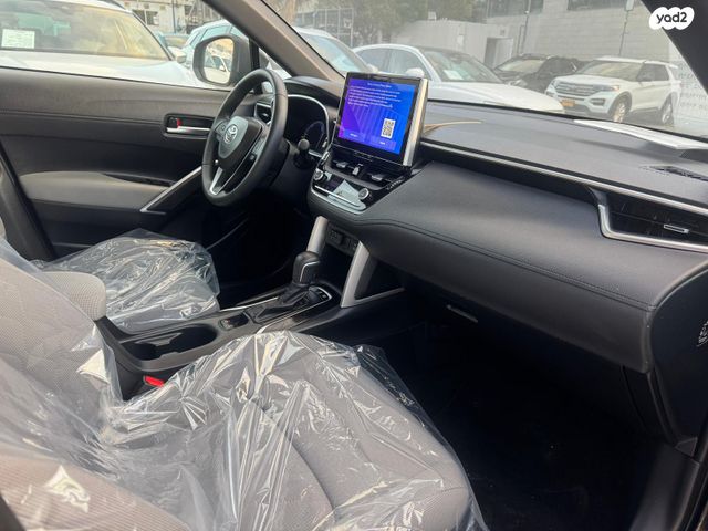 טויוטה קורולה קרוס