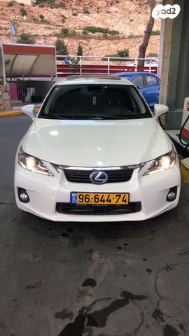 מודעת רכב לקסוס CT