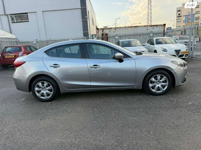 מאזדה 3