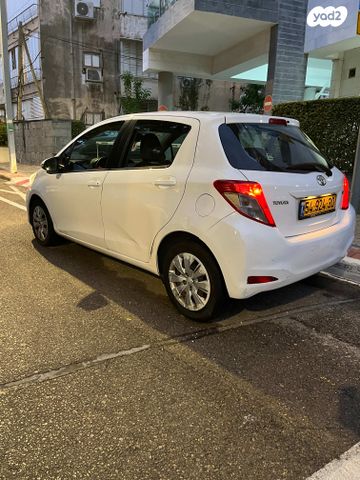 טויוטה יאריס