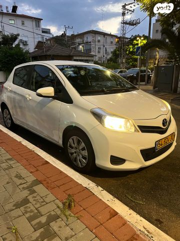 טויוטה יאריס