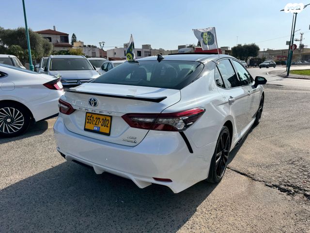 מודעת רכב טויוטה קאמרי 1