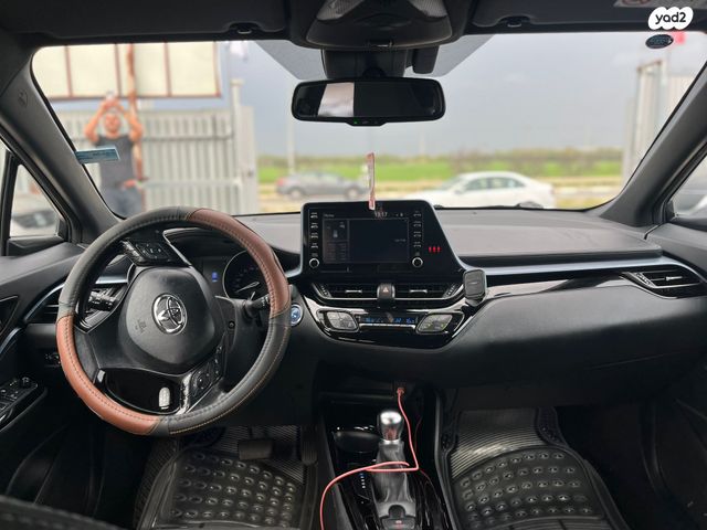 טויוטה C-HR