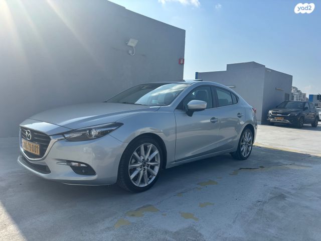 מודעת רכב מאזדה 3