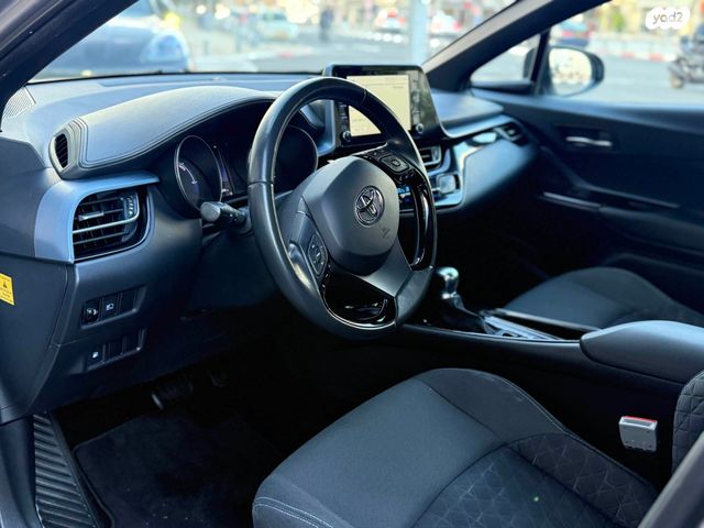 טויוטה C-HR