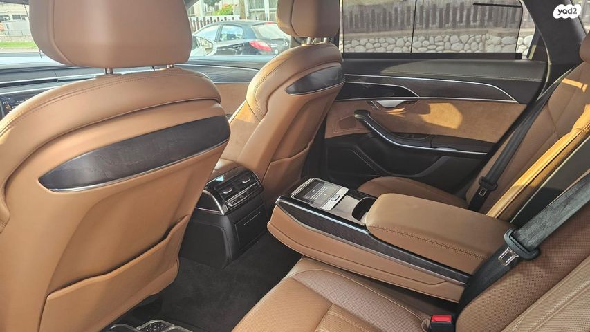 מודעת רכב אאודי A8