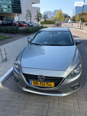 מודעת רכב מאזדה 3