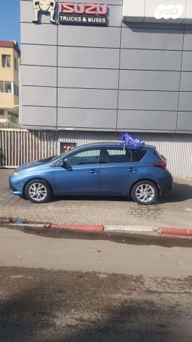 מודעת רכב טויוטה אוריס