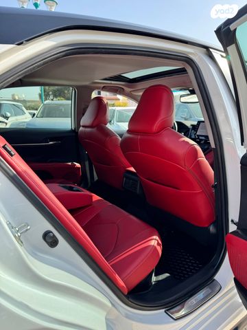 טויוטה קאמרי