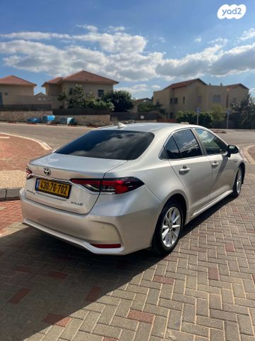 טויוטה קורולה